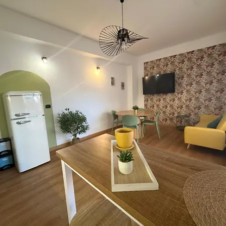 River House Appartamento *